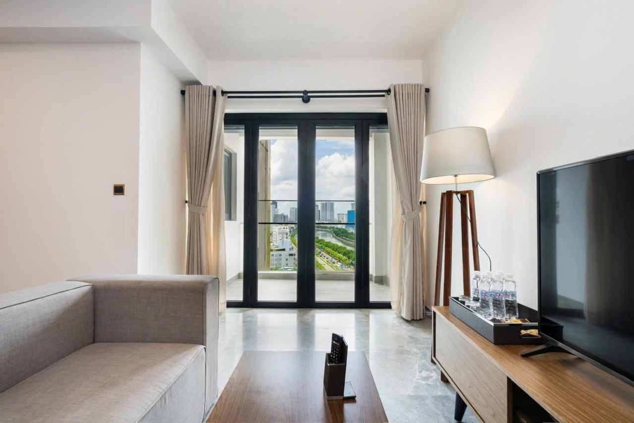 Khách sạn hẻo lánh Tracy D1mension Tower *